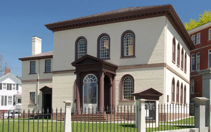 Front view of Touro Synagogue