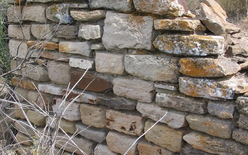 Close up view of an ancient wall at Yucca House